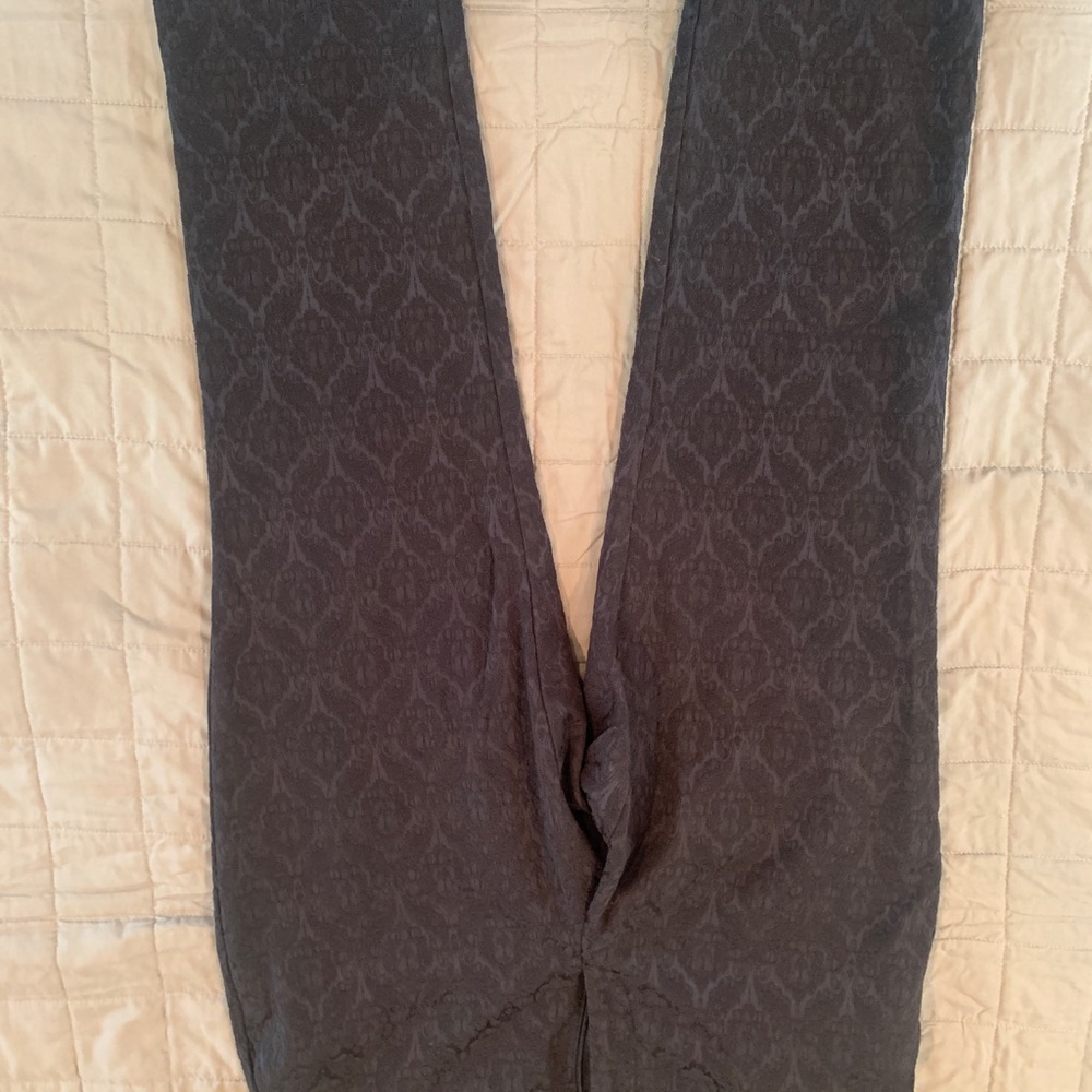 Ann Taylor Navy Cropped Pants